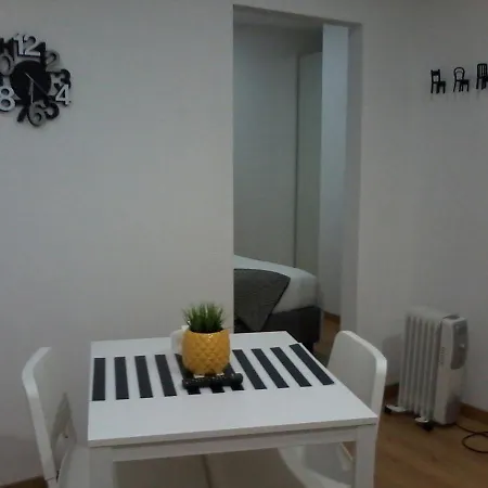 White Apartment Aveiro